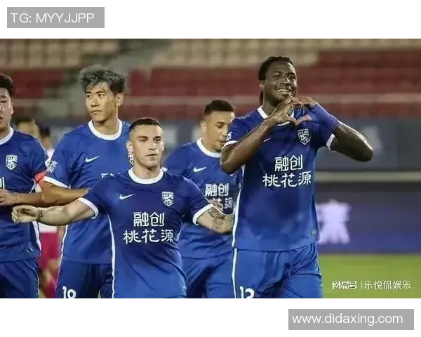 广州足球队强势领跑联赛积分榜85分稳居第一位置 广州足球队强势领跑联赛积分榜85分稳居第一位置