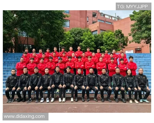 重庆足球队的节奏探讨:如何提升球队表现与球迷热情 重庆足球队的节奏探讨:如何提升球队表现与球迷热情